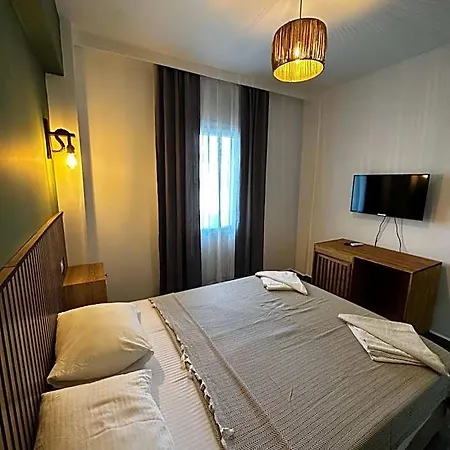 Rueya Boheme 4*